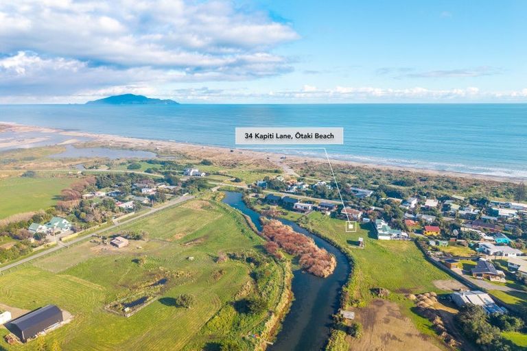 Photo of property in 34 Kapiti Lane, Otaki Beach, Otaki, 5512