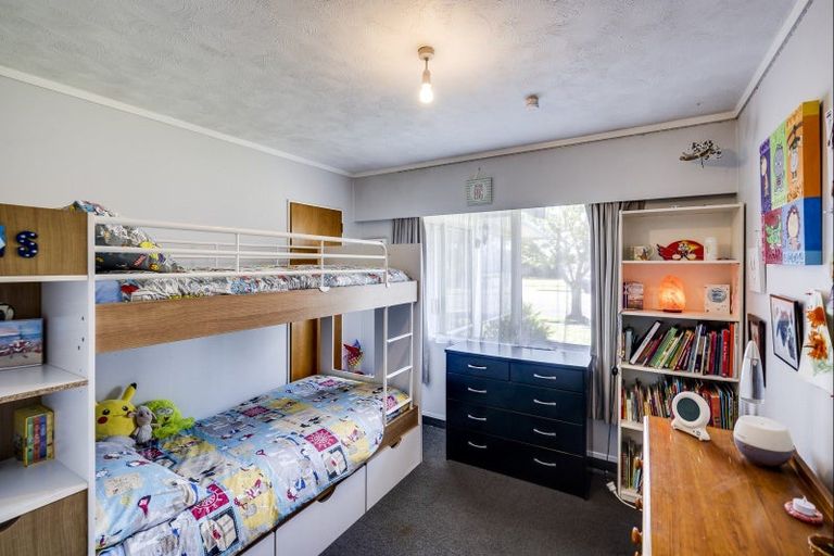 Photo of property in 13 Clement Place, Greenmeadows, Napier, 4112