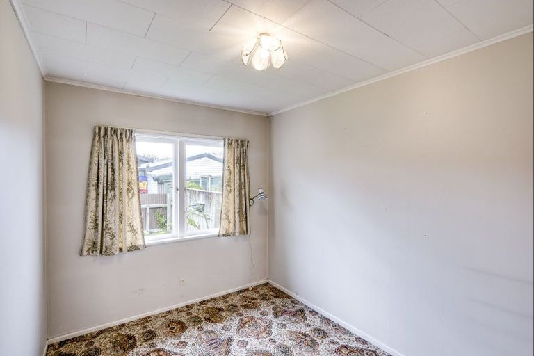 Photo of property in 2/108 Charlotte Crescent, Mayfair, Hastings, 4122