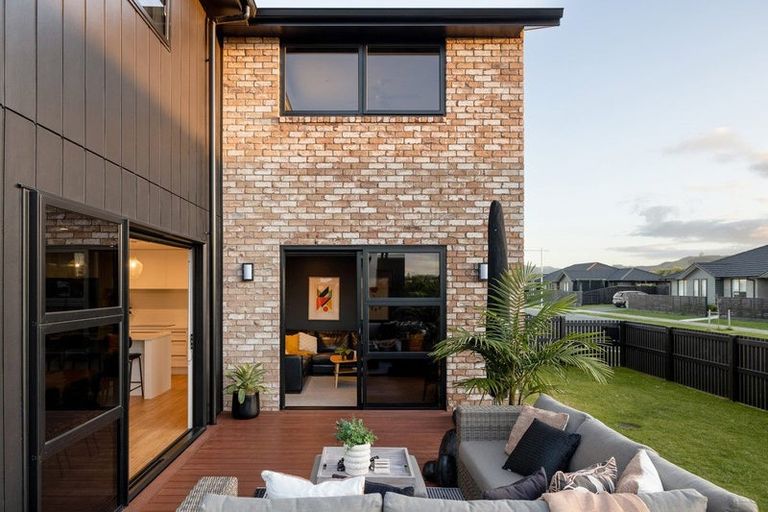 Photo of property in 8 Kuakua Close, Papamoa Beach, Papamoa, 3118