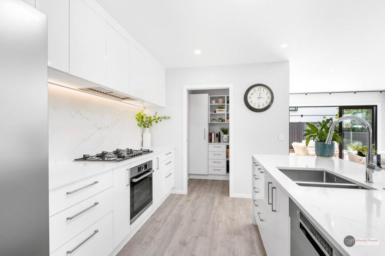 Photo of property in 24 Castletown Street, Wallaceville, Upper Hutt, 5018