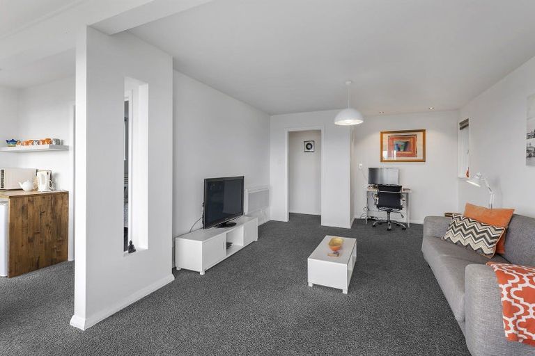 Photo of property in 33 Karepa Street, Brooklyn, Wellington, 6021
