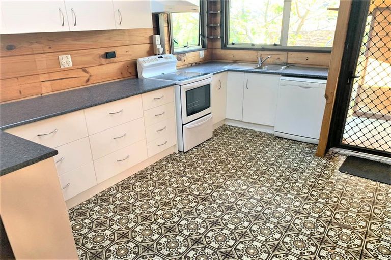 Photo of property in 13a Terminus Street, Silverstream, Upper Hutt, 5019