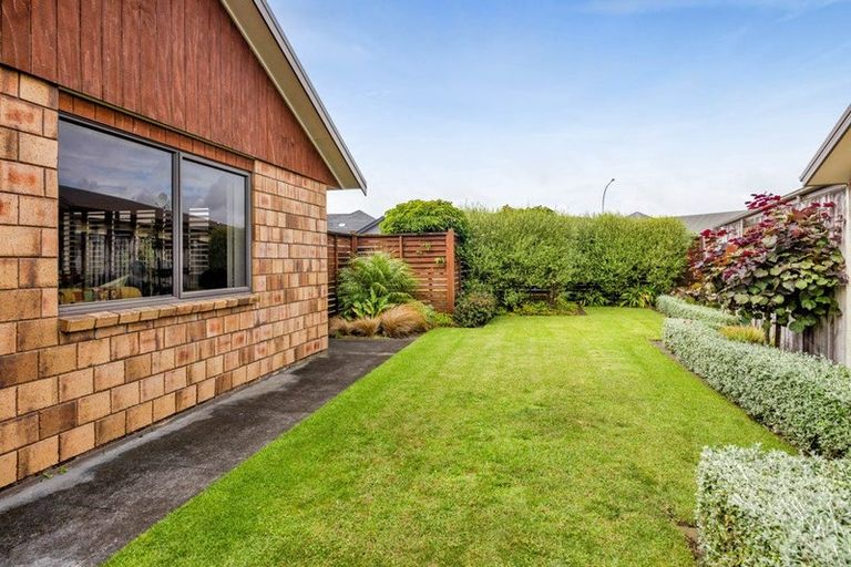 Photo of property in 5 Marlin Terrace, Bell Block, New Plymouth, 4312