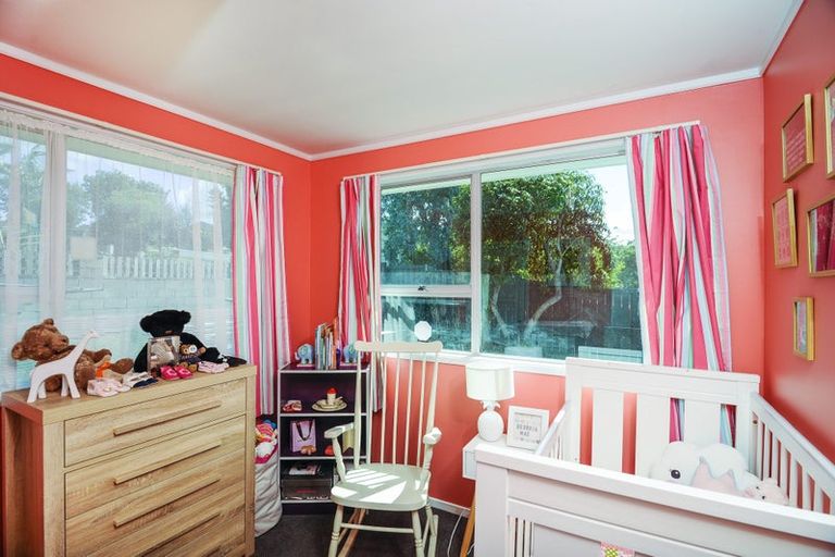 Photo of property in 47 Helena Street, Massey, Auckland, 0614