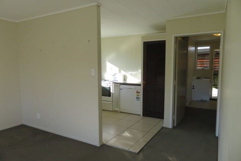Photo of property in 1/56 Gemstone Drive, Birchville, Upper Hutt, 5018