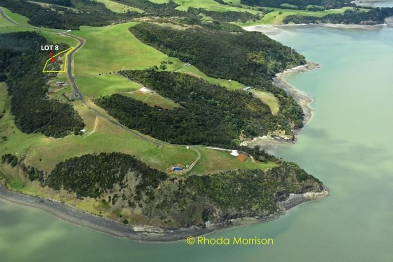 Photo of property in 8 Te Wairoa Lane, Tinopai, 0593