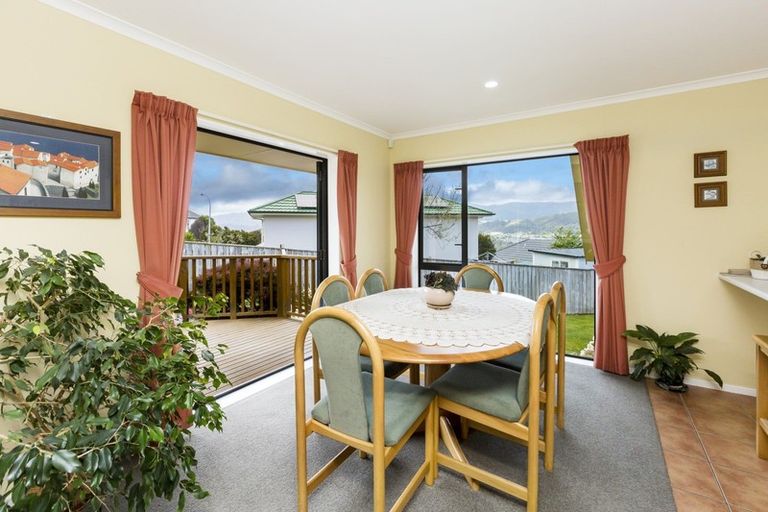Photo of property in 3 Ormrod Grove, Riverstone Terraces, Upper Hutt, 5018