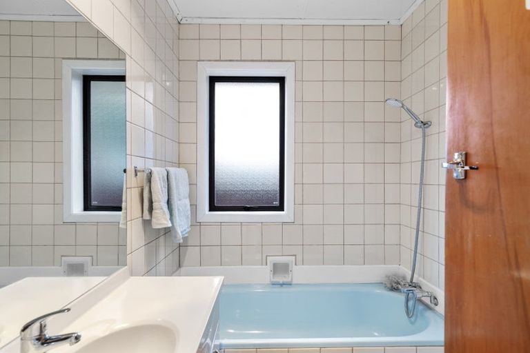 Photo of property in 14 Holloway Place, Forest Lake, Hamilton, 3200