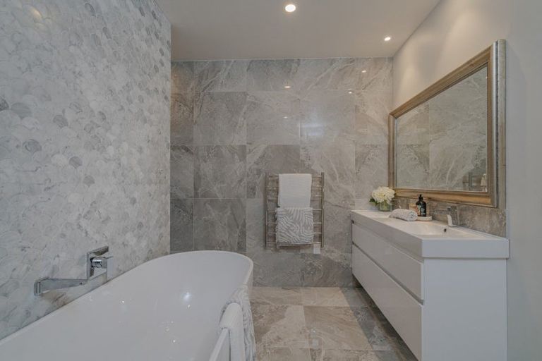 Photo of property in 13 Awatea Drive, Whitianga, 3510