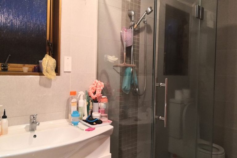 Photo of property in 1 Wisteria Way, Mairangi Bay, Auckland, 0630