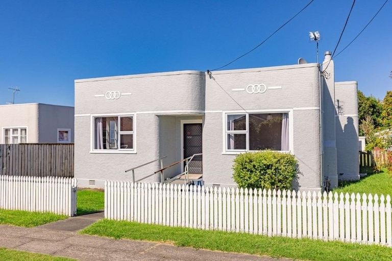 Photo of property in 97 Niblett Street, Whanganui, 4500