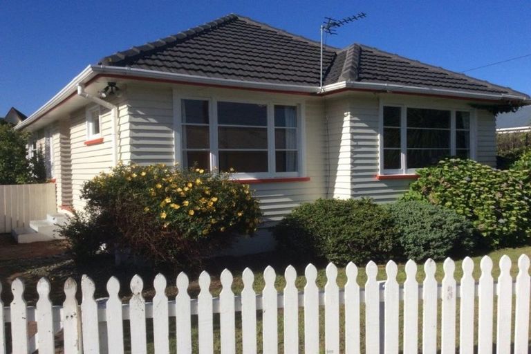 Photo of property in 2/11 Dunedin Street, Redwood, Christchurch, 8051
