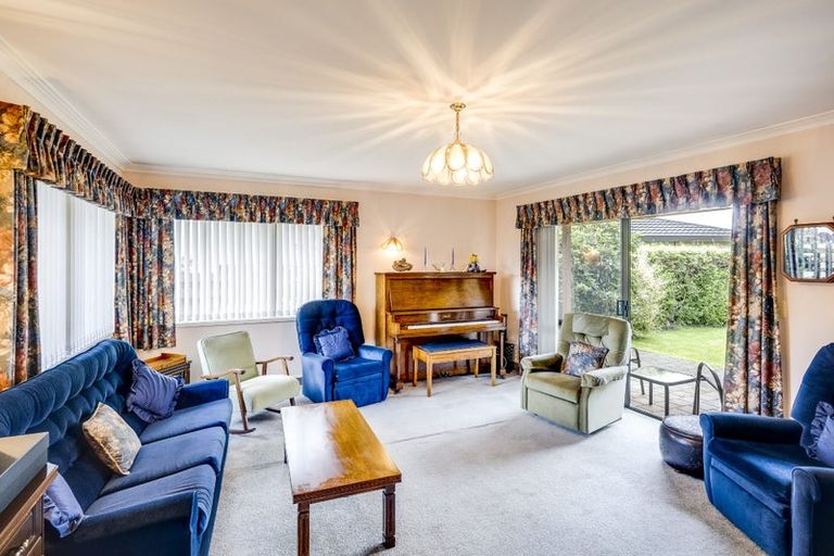 Photo of property in 32 Kotuku Place, Taradale, Napier, 4112