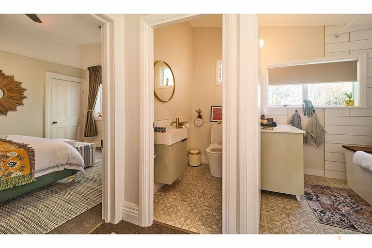 Photo of property in 260 Talbot Street, Geraldine, 7930