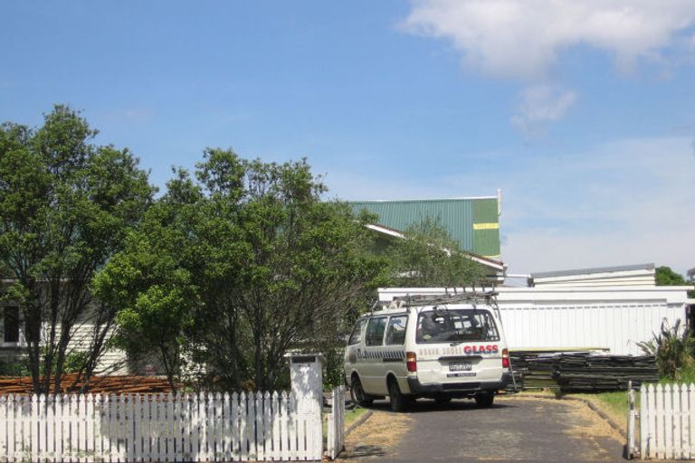 Photo of property in 113 Calliope Road, Stanley Point, Auckland, 0624