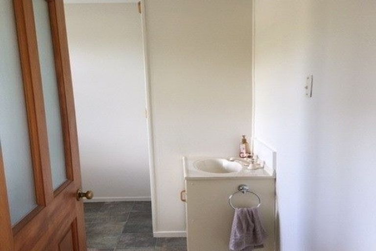 Photo of property in 28 Forest Road, Raumati South, Paraparaumu, 5032