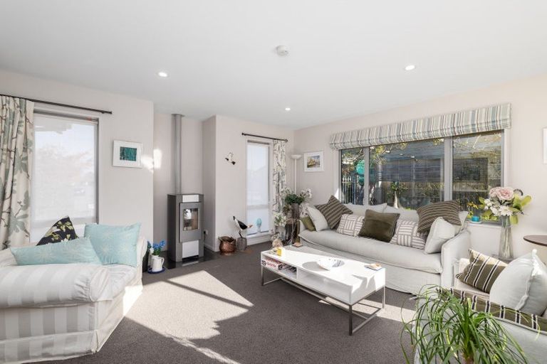 Photo of property in 33 Carmichael Street, Rangiora, 7400