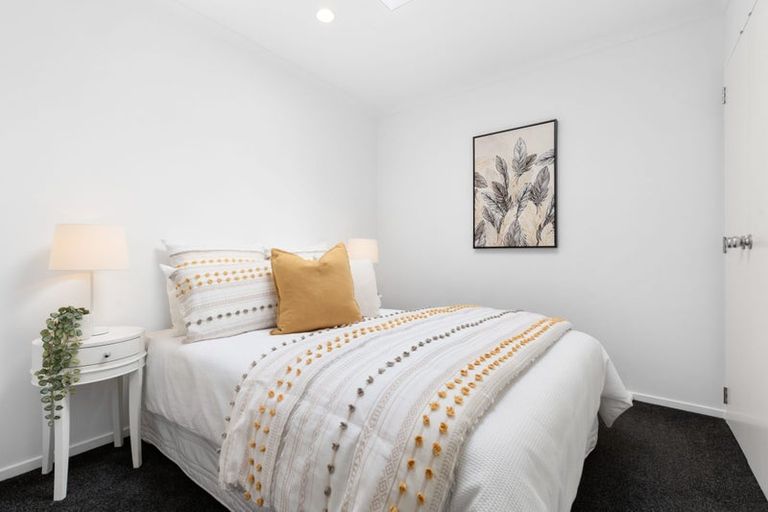 Photo of property in 1/4 Charlenne Close, Ranui, Auckland, 0612