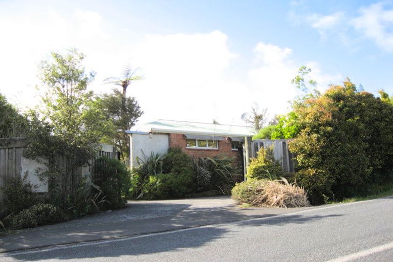 Photo of property in 320 Forest Hill Road, Waiatarua, Auckland, 0612