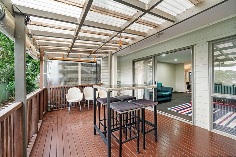 Photo of property in 28/3 Hulme Place, Henderson, Auckland, 0612