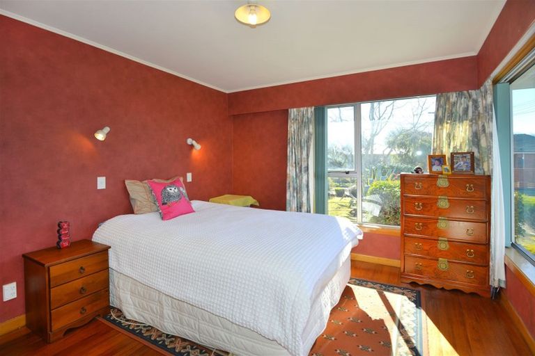 Photo of property in 32 Dunedin Street, Redwood, Christchurch, 8051
