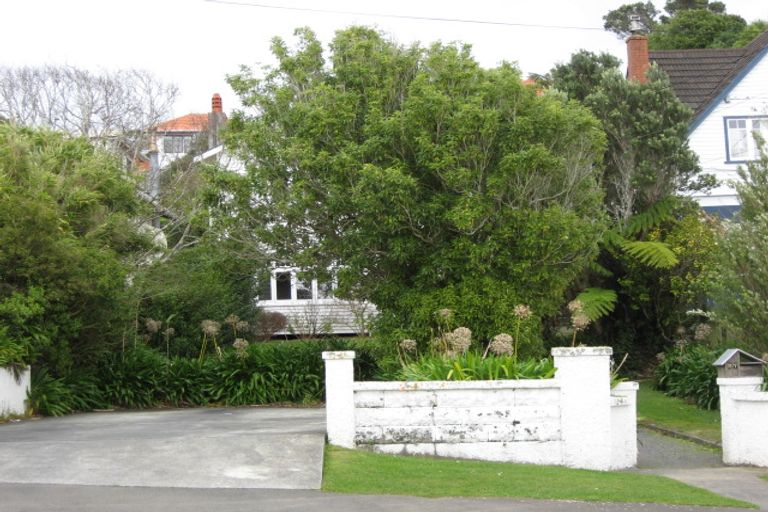 Photo of property in 27 Nottingham Street, Karori, Wellington, 6012