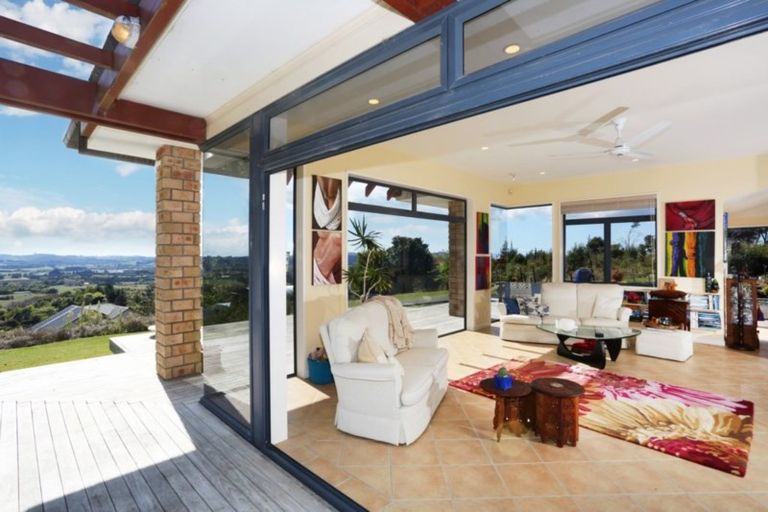 Photo of property in 96 Awanui Rise, Papakura, 2582