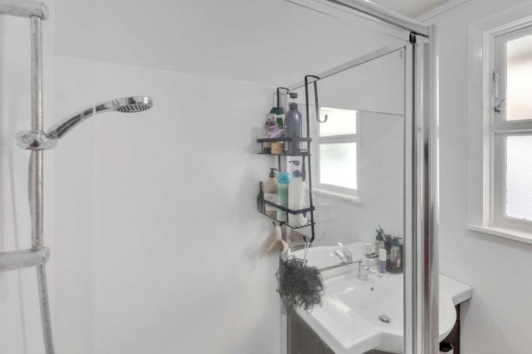 Photo of property in 6 Duncan Place, Highbury, Palmerston North, 4412