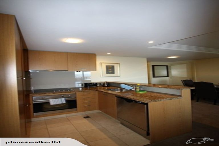 Photo of property in The Metropolis Apartments, 2912/1 Courthouse Lane, Auckland Central, Auckland, 1010
