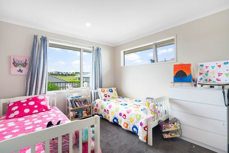 Photo of property in 37 Discovery Drive, Gulf Harbour, Whangaparaoa, 0930