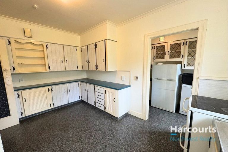 Photo of property in 86 Tawa Road, Kumeu, 0891