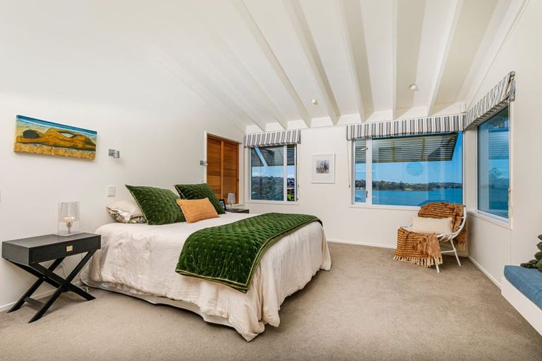 Photo of property in 47 Rothesay Bay Road, Rothesay Bay, Auckland, 0630