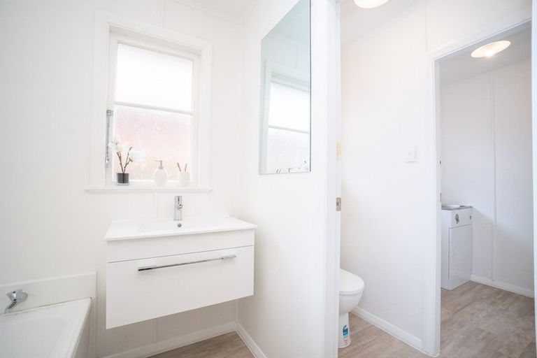 Photo of property in 5 Sefton Avenue, Highbury, Palmerston North, 4412