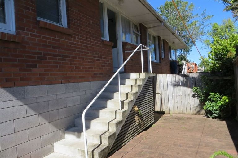 Photo of property in 3/240 Hurstmere Road, Takapuna, Auckland, 0622