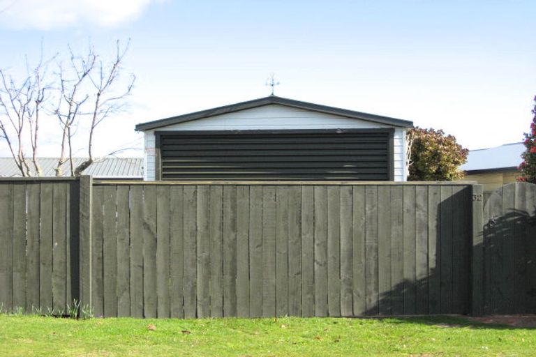 Photo of property in 32 Nisbet Terrace, Kinloch, Taupo, 3377