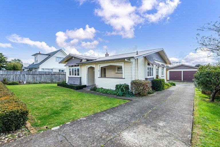Photo of property in 49 Knowles Street, Terrace End, Palmerston North, 4410