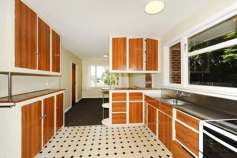 Photo of property in 2 Aileen Place, Upper Riccarton, Christchurch, 8041