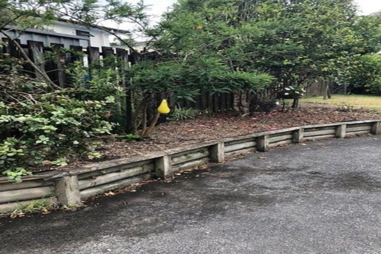 Photo of property in 33 West Harbour Drive, West Harbour, Auckland, 0618