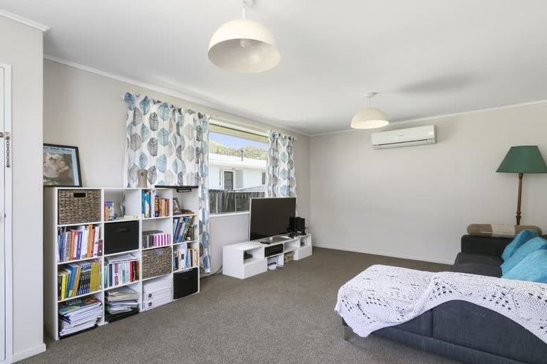 Photo of property in 2/47 Stockdale Street, Wainuiomata, Lower Hutt, 5014