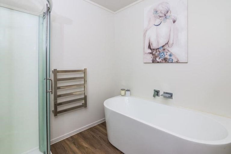 Photo of property in 92 Link Road, Wairakei, Taupo, 3384