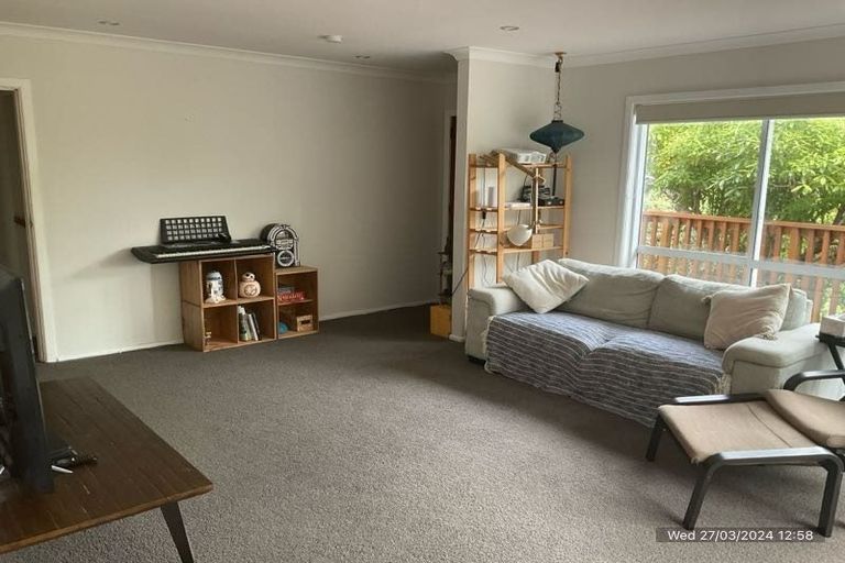 Photo of property in 35a Kinghorne Street, Strathmore Park, Wellington, 6022