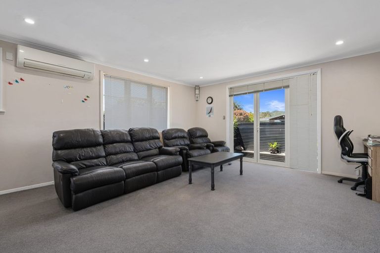 Photo of property in 73 Wai-iti Crescent, Woburn, Lower Hutt, 5010