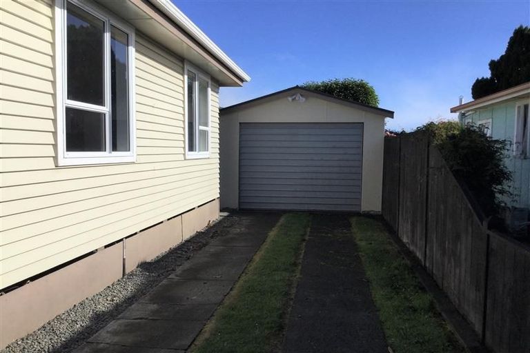 Photo of property in 406 Carrington Street, Upper Vogeltown, New Plymouth, 4310