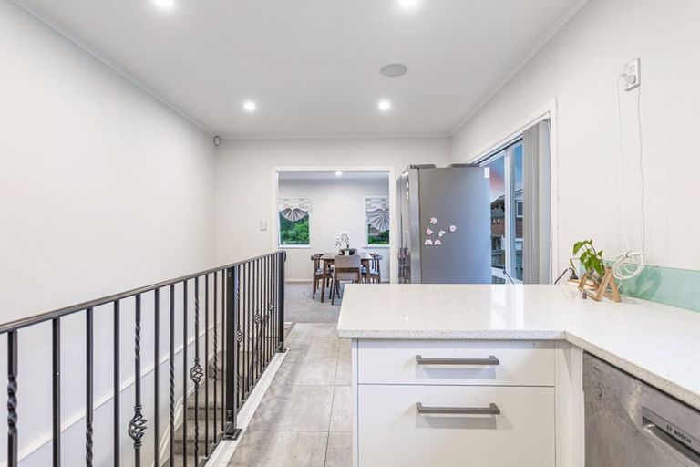 Photo of property in 111 Colwill Road, Massey, Auckland, 0614