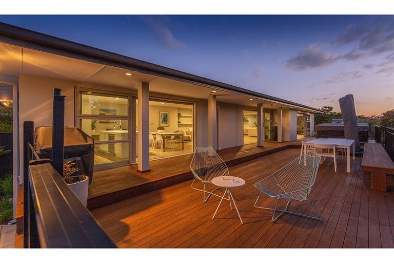 Photo of property in 1 Paikea Place, Somerfield, Christchurch, 8024