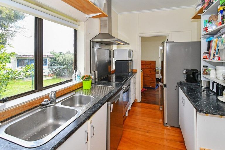 Photo of property in 36 Peverill Crescent, Papatoetoe, Auckland, 2025