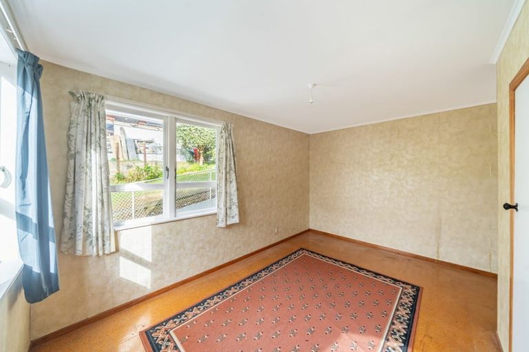 Photo of property in 125 Sievers Grove, Cannons Creek, Porirua, 5024