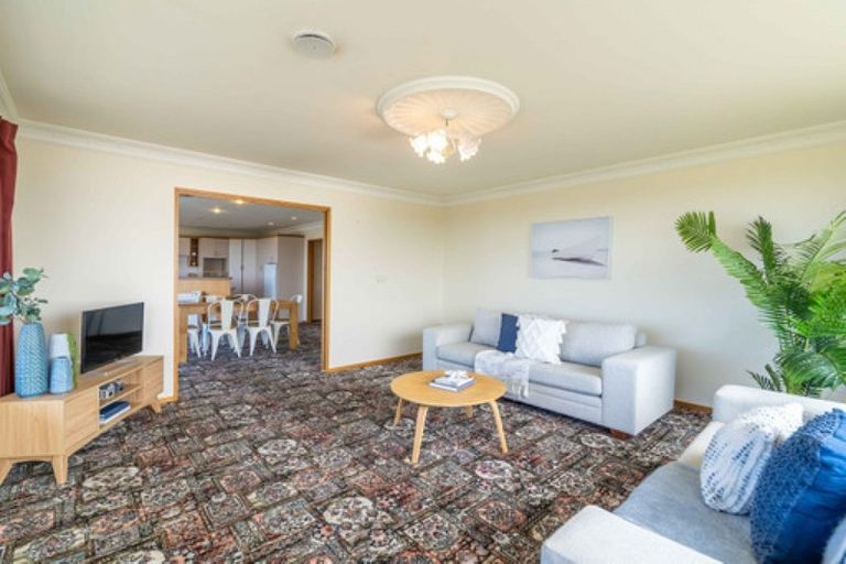 Photo of property in 12 Osborne Street, Riverton/aparima, Riverton, 9822