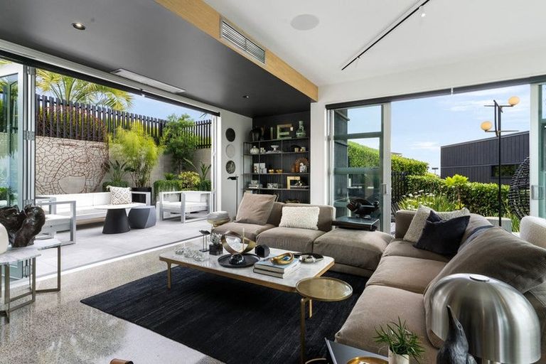 Photo of property in 105 Glenstrae Road, Redcliffs, Christchurch, 8081